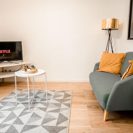 Апартаменты Charmant F2 Hyper Centre De Мелён Экстерьер фото