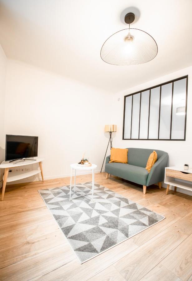 Апартаменты Charmant F2 Hyper Centre De Мелён Экстерьер фото
